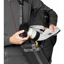 camera_backpack_lowepro_fastpack_bp_250_aw_iii_lp37333-pww_quickdoor_stage1_rgb