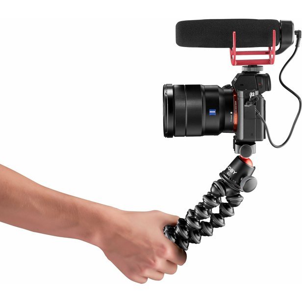 Photo_Tripod_JOBY_GP_3K-PRO-Kit_JB01566-BWW_selfie_mode_Mic_sideview_DSLR