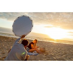 ll-lr3310-halocompact-reflector-82cm-sunlite-soft-silver-in-action-14.jpg